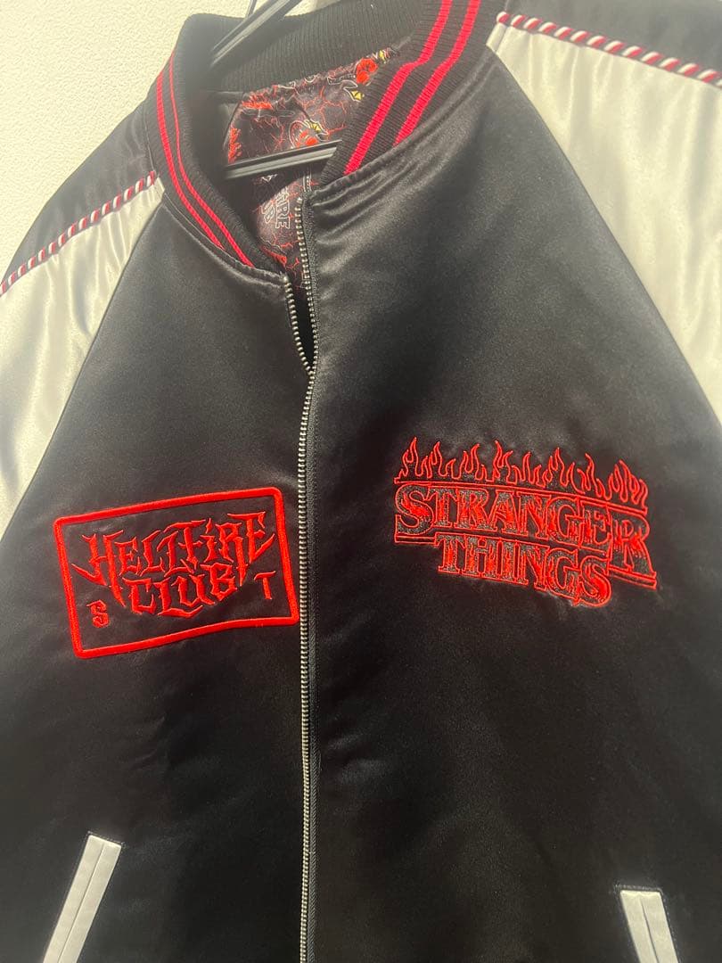 ニコアンド×ストレンジャー・シングス ヘルファイアクラブ リバーシブルジャケット