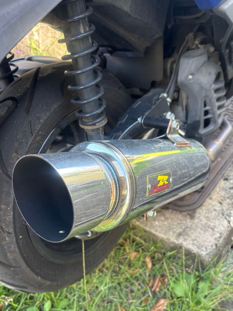 トリシティ　マフラー