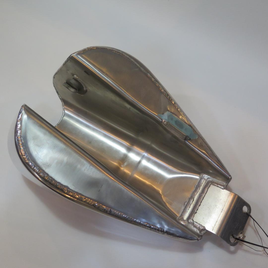 スズキ グラストラッカー アルミタンク コック・取り付けセット 鍵付き 美品中古