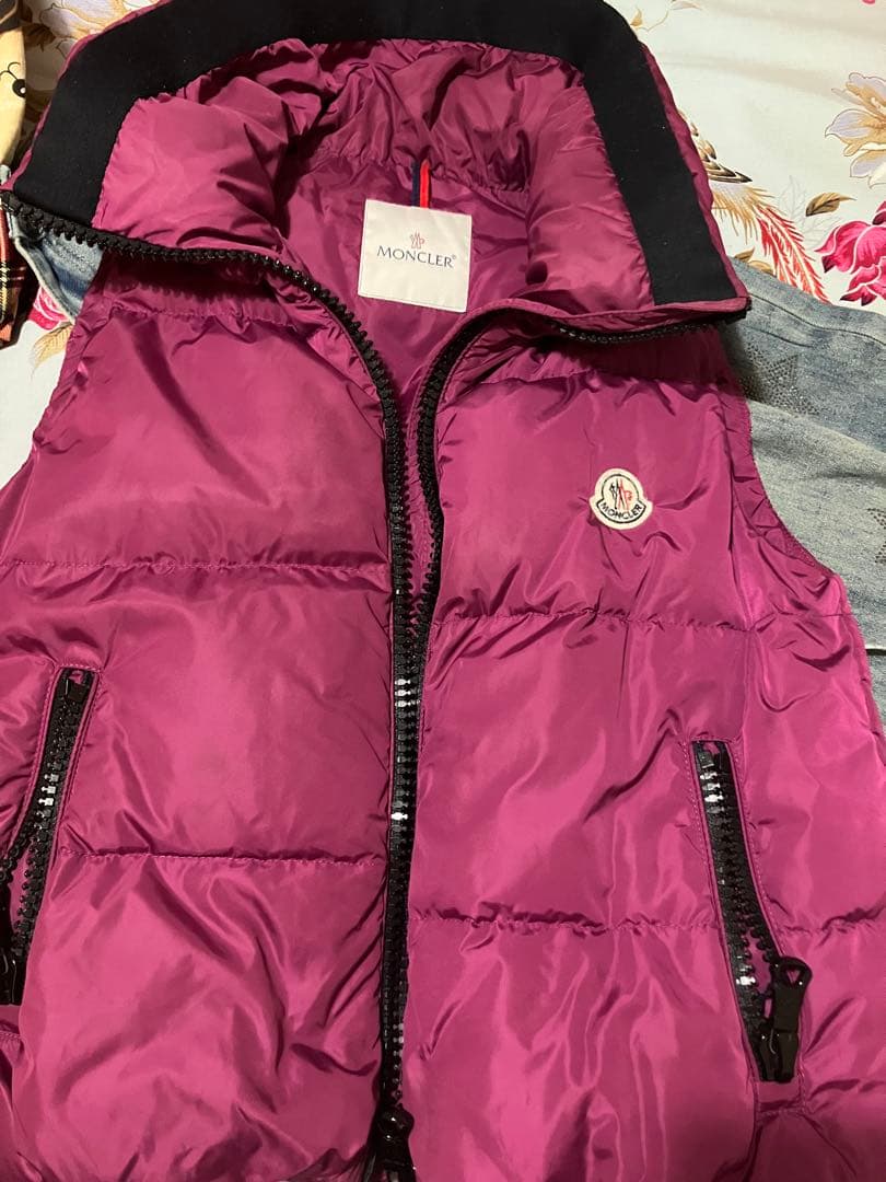 MONCLER パープル ダウンベスト