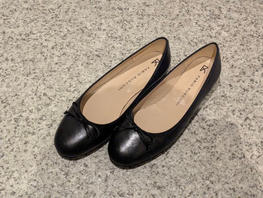 着用1回　定価3.7万　FABIO RUSCONI フラットパンプス　レザー　黒