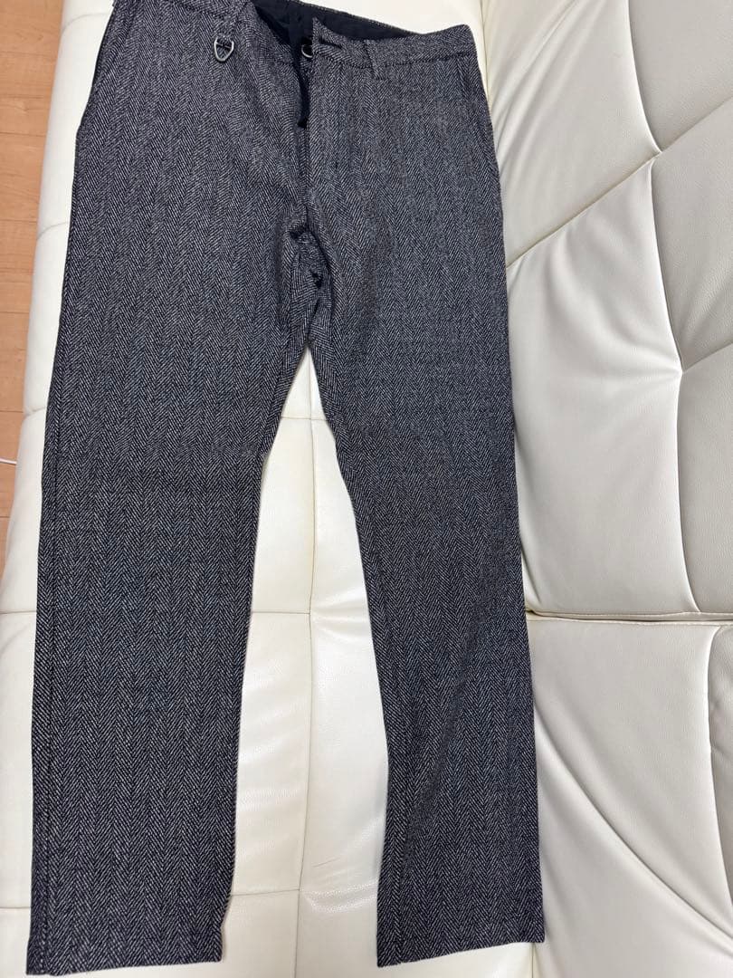 未使用品　SOLIDO スリムフィットパンツ ヘリンボーン柄 黒、グレー2本組