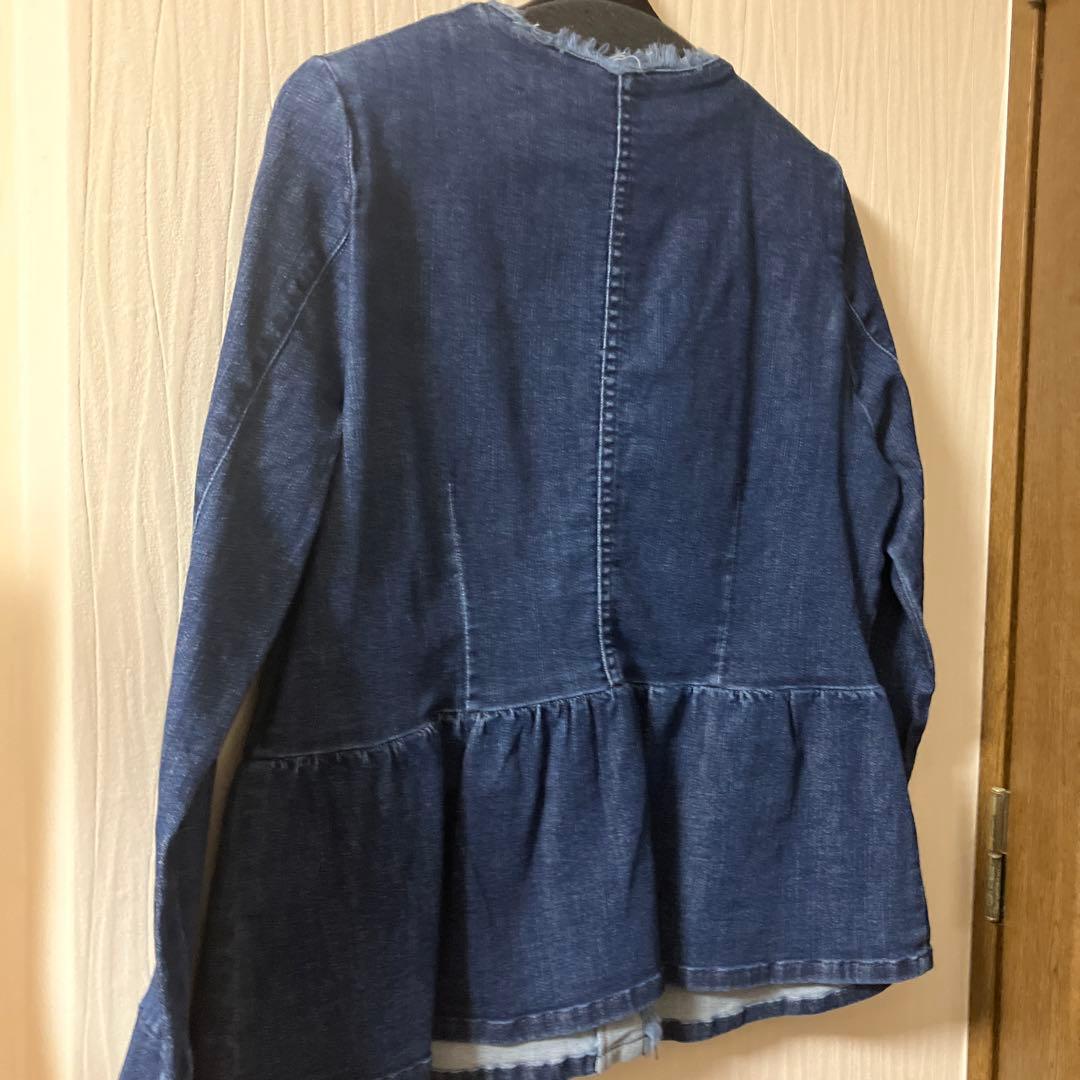新品タグ付　ローズティアラ　デニムぺプラムジャケット　大きいサイズ46