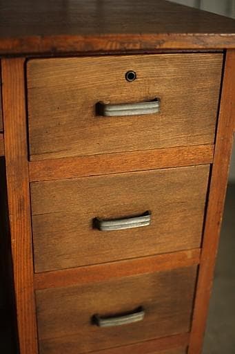 古い木製の片袖机　引き出し5杯　ワークデスク