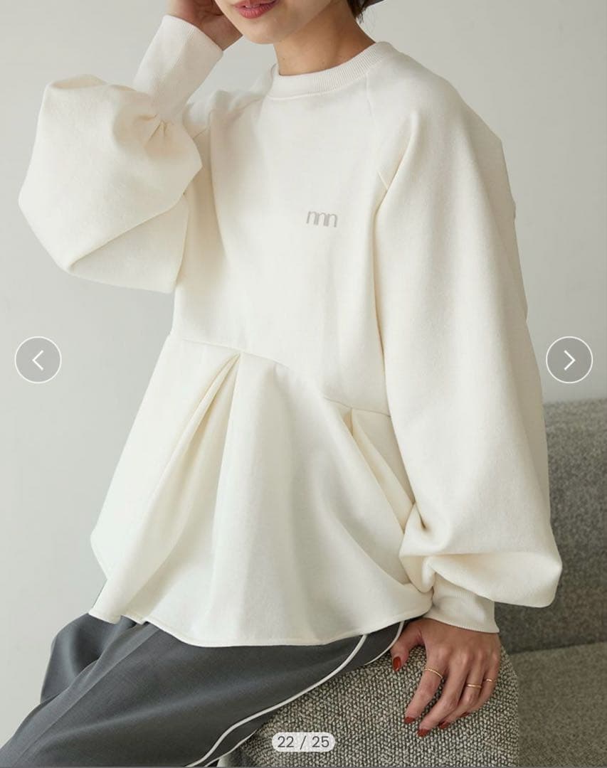 emmi ペプラムラメ裏毛プルオーバー