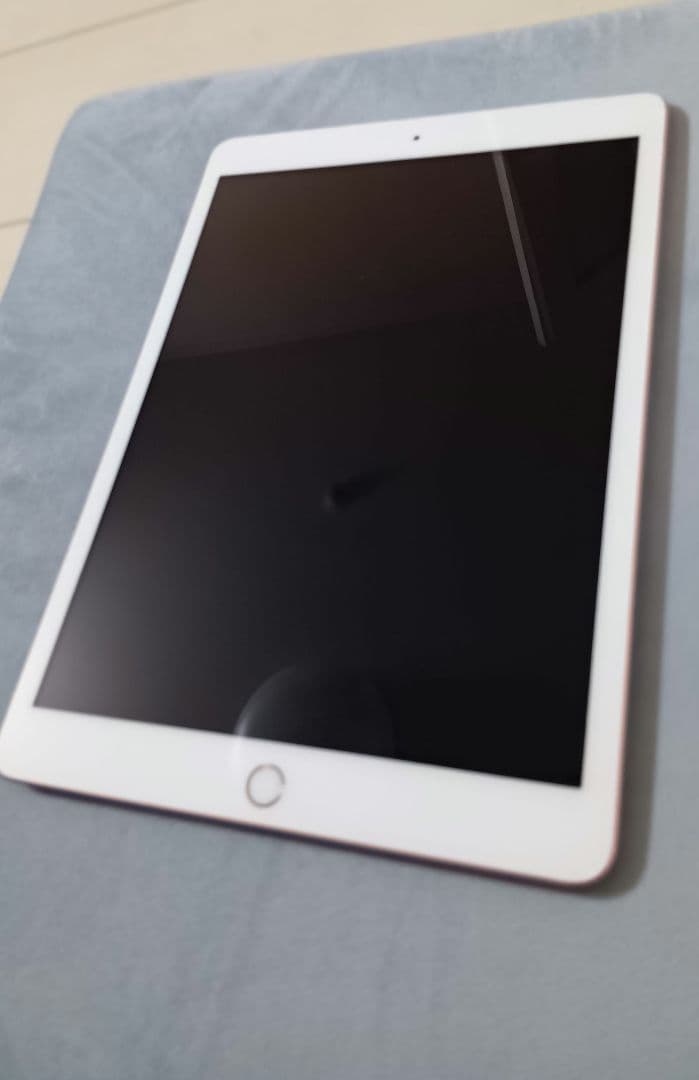 Apple iPad (第7世代) 32GB ゴールド