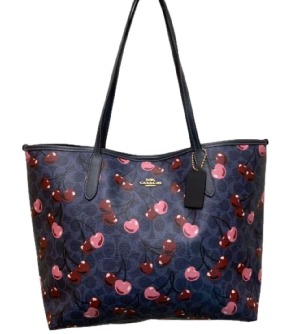 コーチ COACH チェリー柄が映える 落ち着きネイビートート