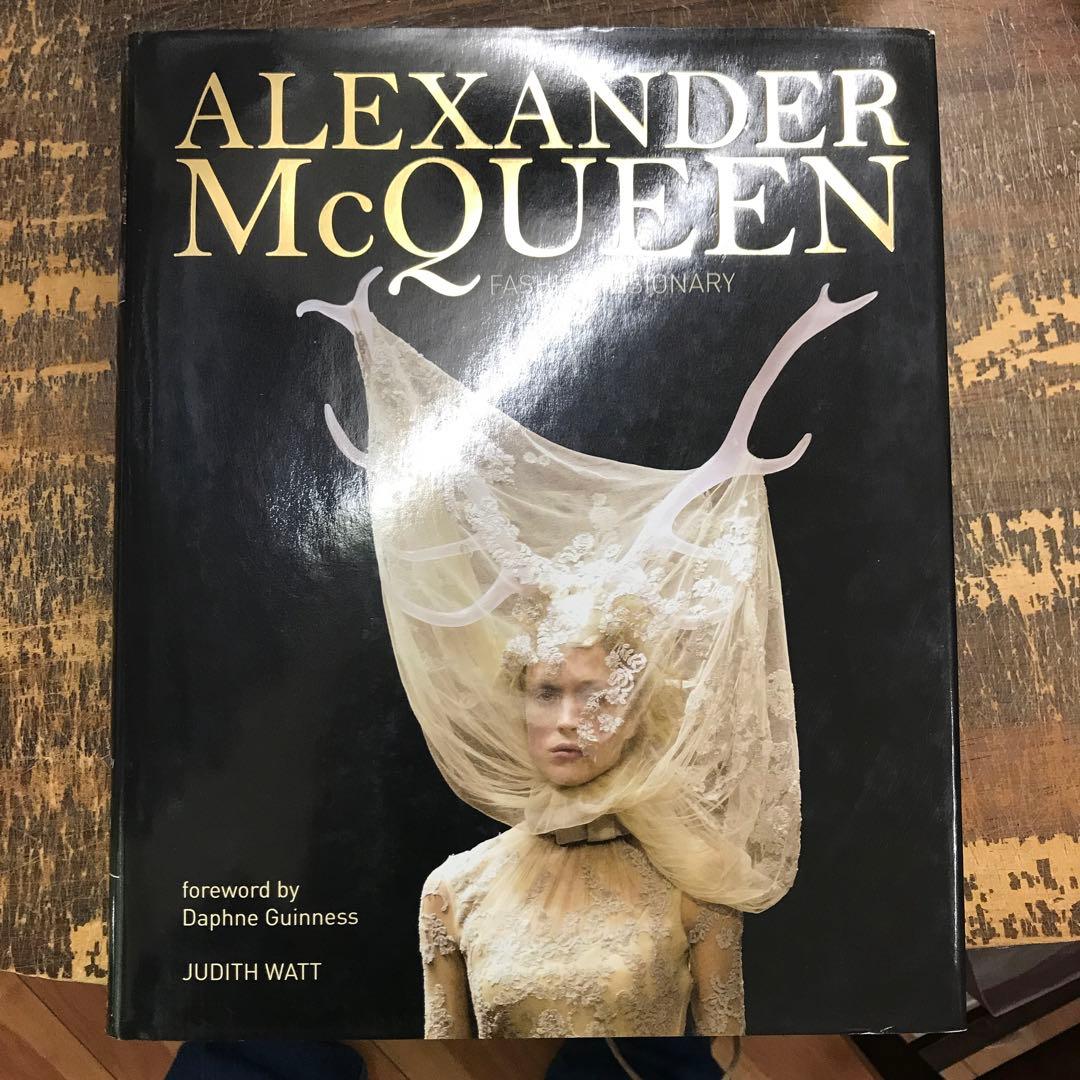 洋書 ALEXANDER McQUEEN FASHION VISIONARY