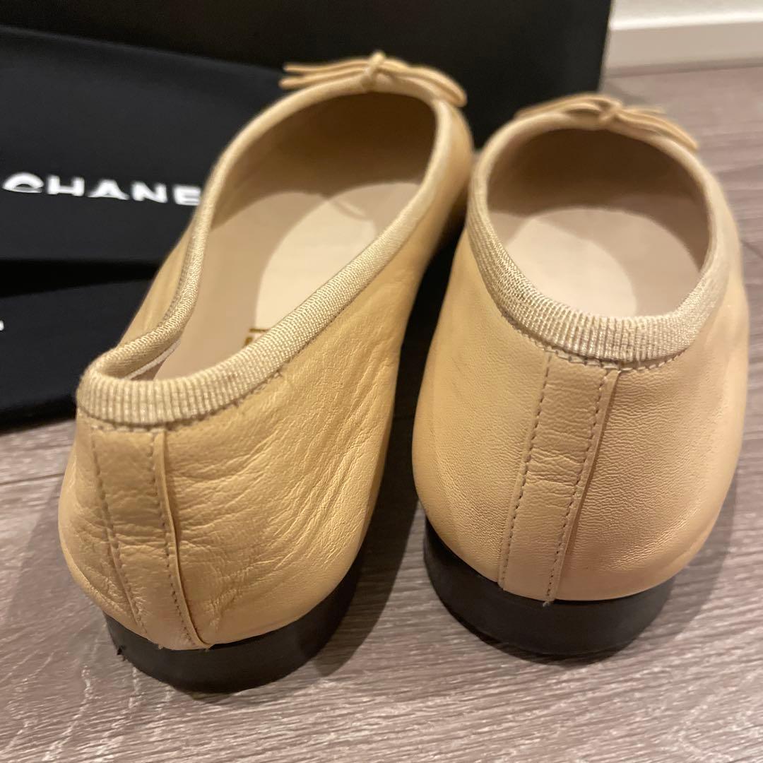 CHANEL フラットシューズ ベージュ・黒