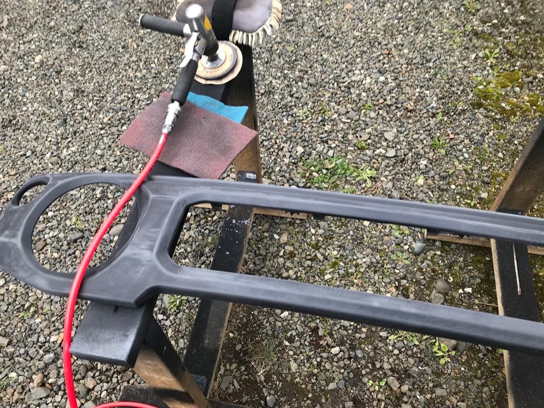 ジムニーjb64/74 ノマド 純正エンブレムSUZUKI白文字グリル完成品