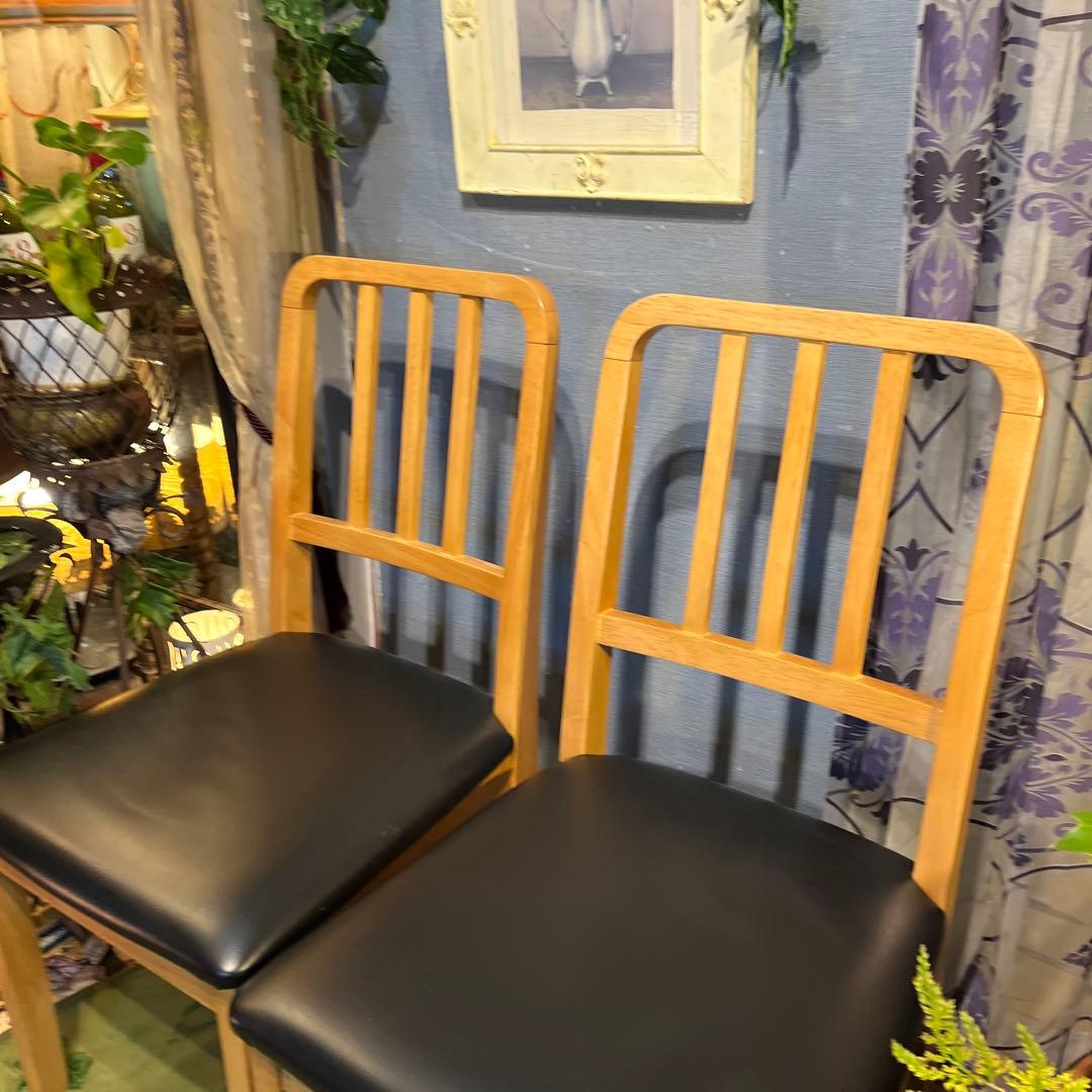 リュウ 　Sale 美品　２脚セット　北欧スタイル　ブラックレザー　チェア