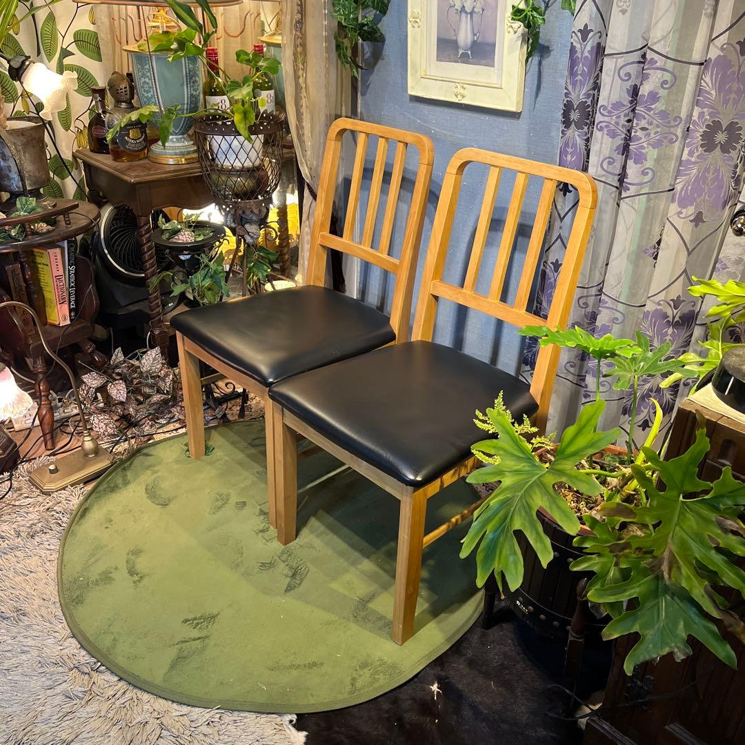 リュウ 　Sale 美品　２脚セット　北欧スタイル　ブラックレザー　チェア