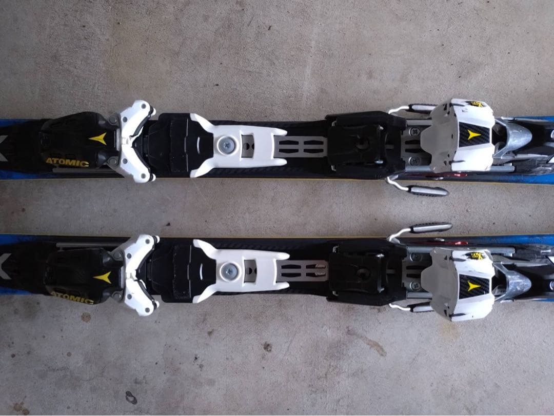 massa032 　ATOMIC bluesterスキー板