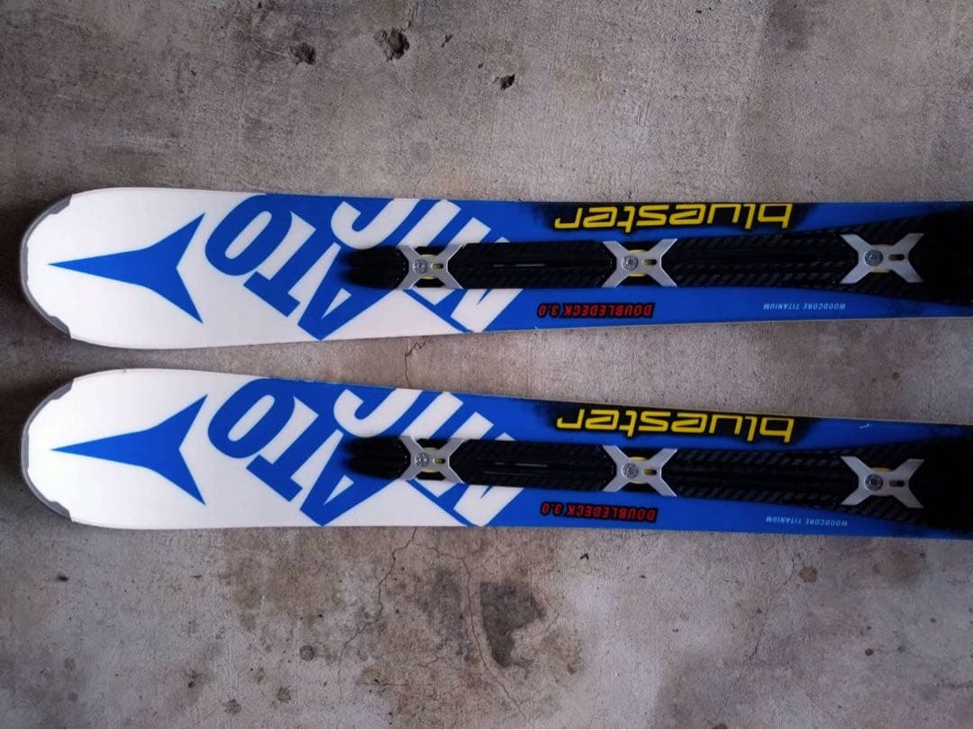 massa032 　ATOMIC bluesterスキー板