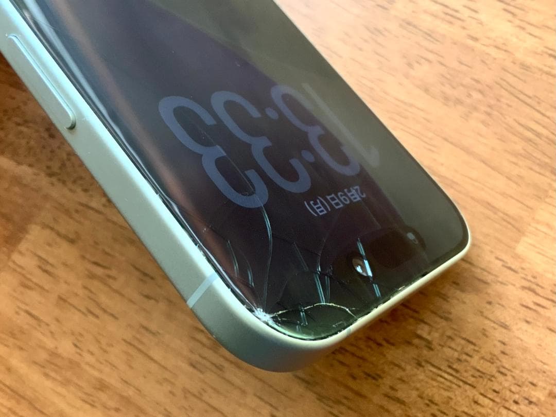 【ガラス割れ】iPhone17 256Gb ホワイト SIMフリー