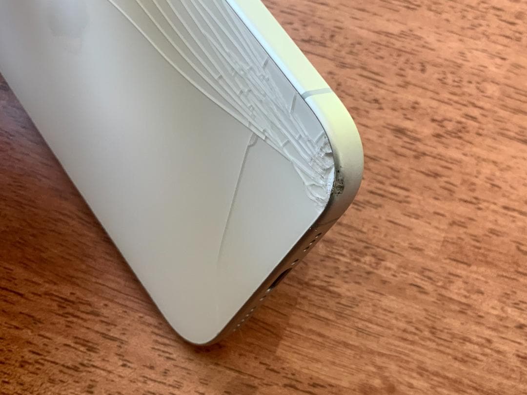 【ガラス割れ】iPhone17 256Gb ホワイト SIMフリー