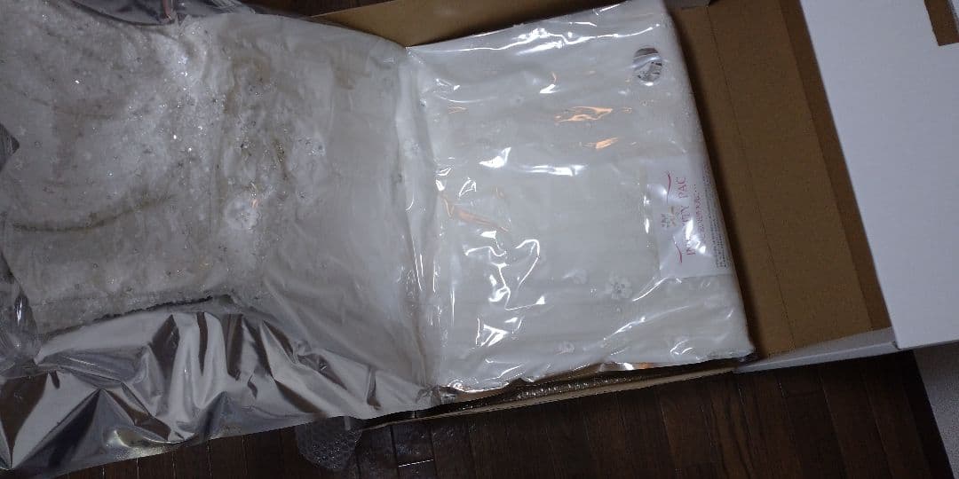 ウェディングドレス ホワイト 編上げ スパンコール ビーズ Aライン