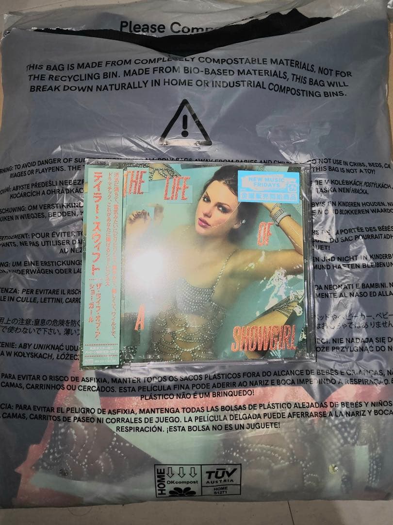 The Life of a Showgirl クルーネック 国内盤CD セット