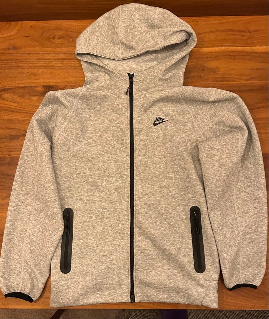 NIKE テックフリース グレー