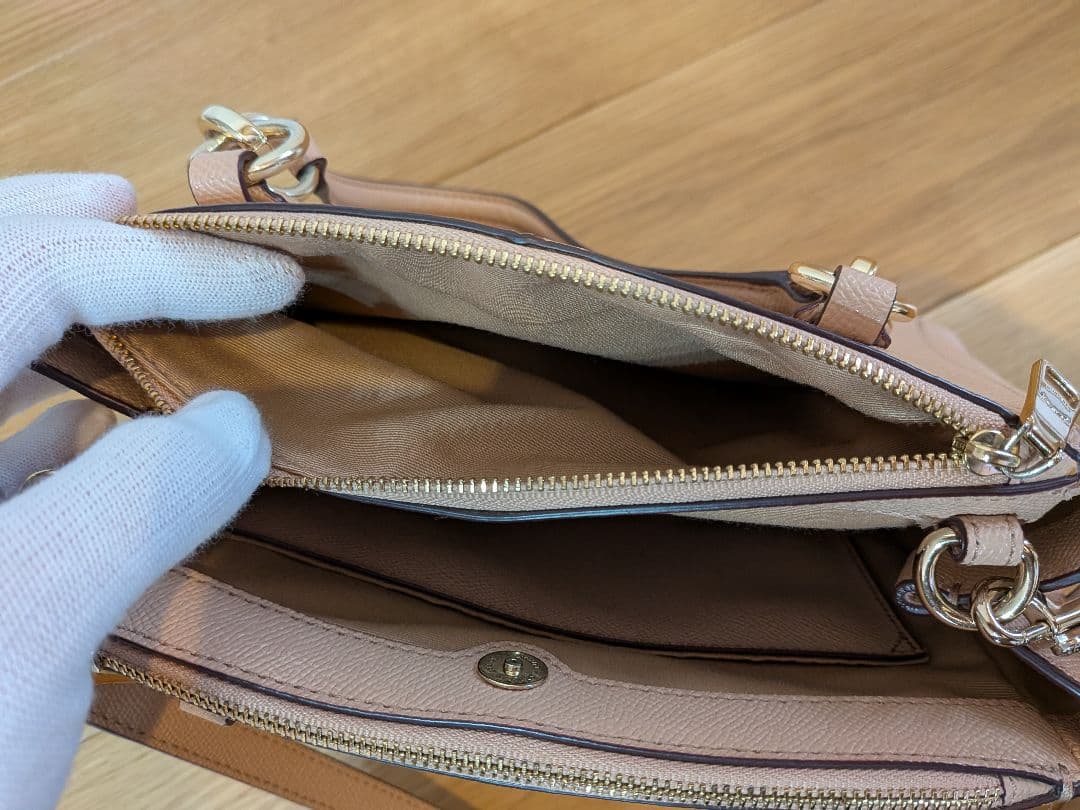 COACH ベージュショルダーバッグ2way　レザー