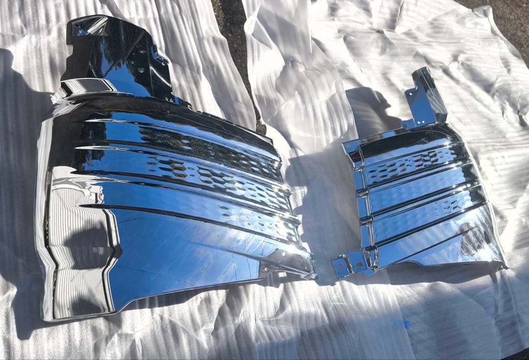 新型スーパーグレート 標準キャブ用 メッキ コーナーパネルロア左右 セット