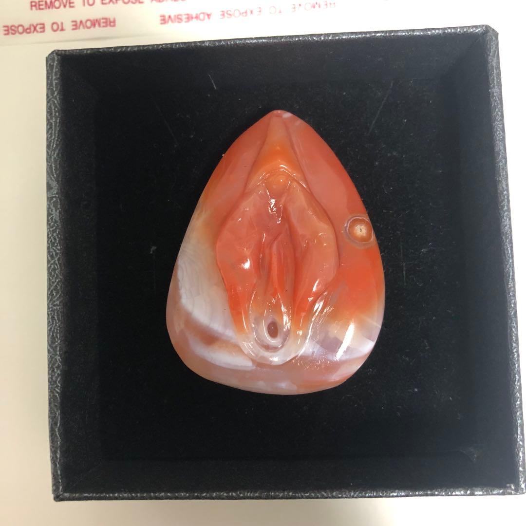 縁結び 女陰 ヌードメノウ 生命の源 女性器 趣味 天然石 瑪瑙 彫り物 A5