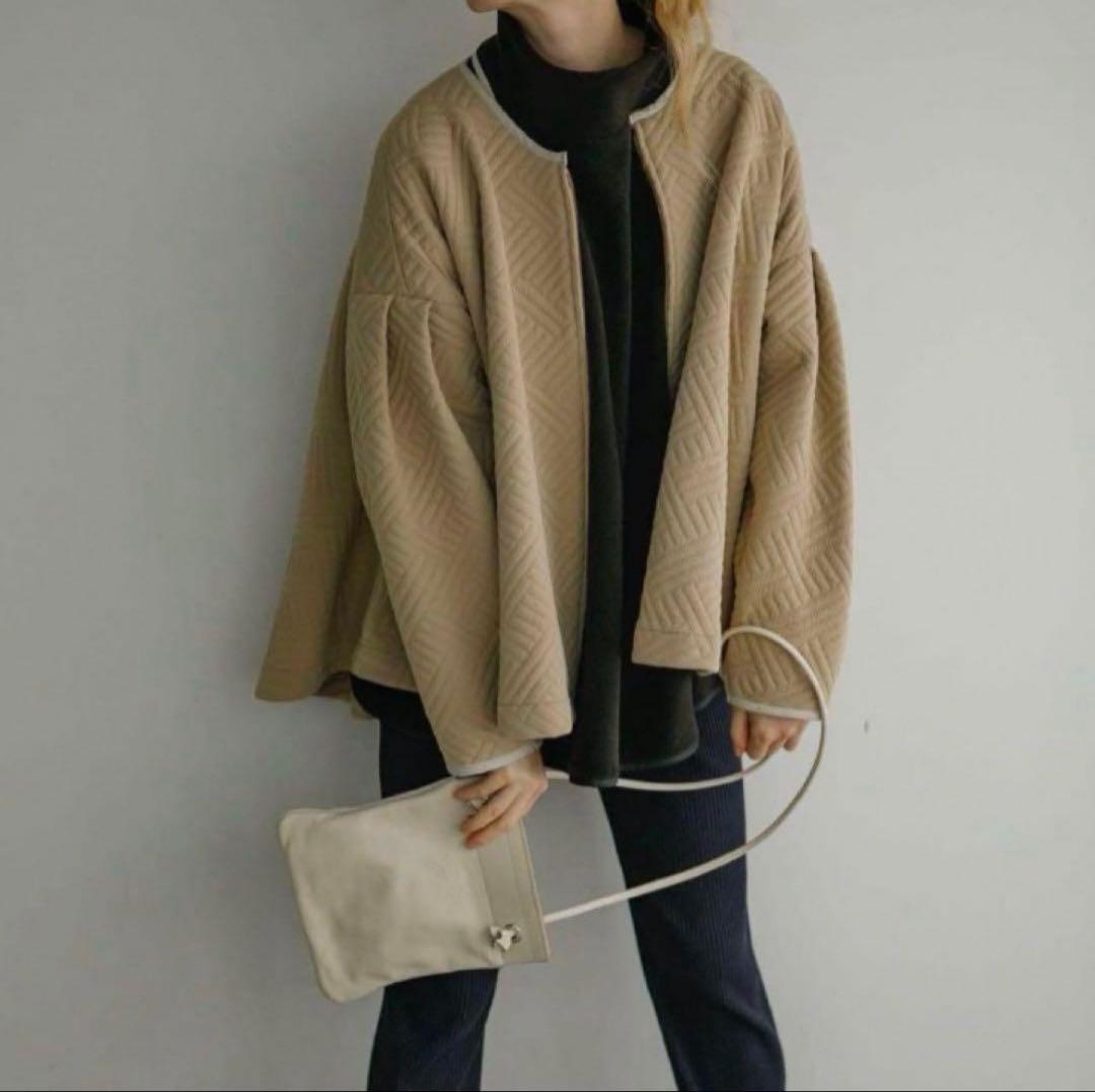 Cen. キルティングフレアジャケット　ゴールドジップアップ