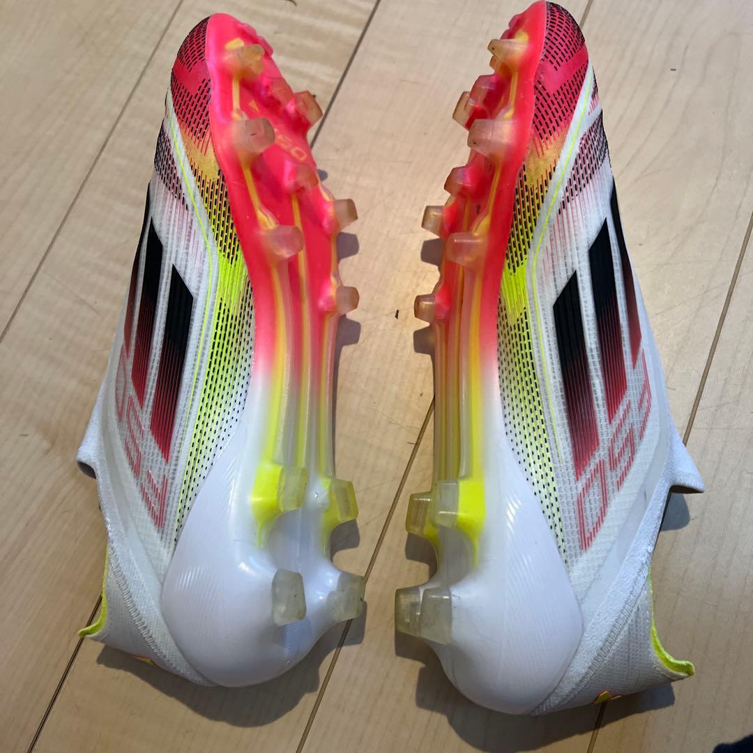adidasF50スパイク紐なしFG 25.0
