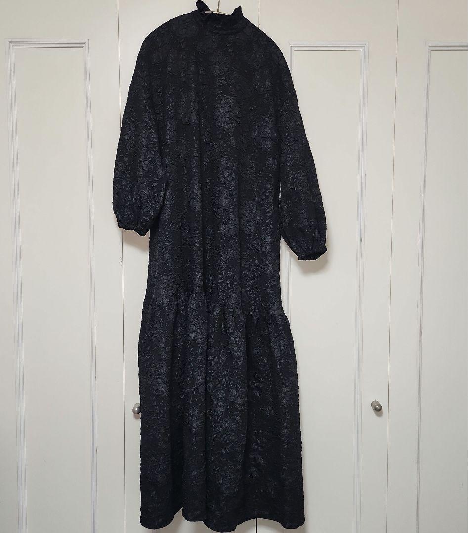 PERNA 黒 花柄 ロングワンピース バルーン袖