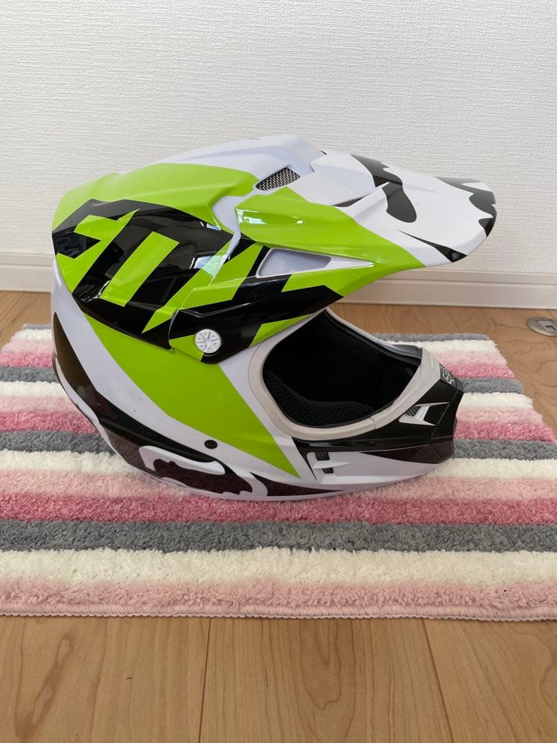 FOX V1 オフロードヘルメット