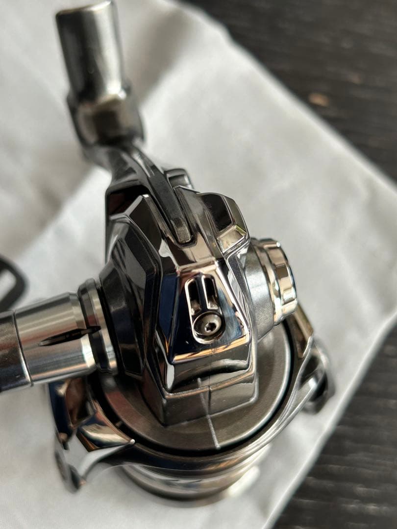 【最安・極美品】シマノ COMPLEX XR 2500F6HGスピニングリール