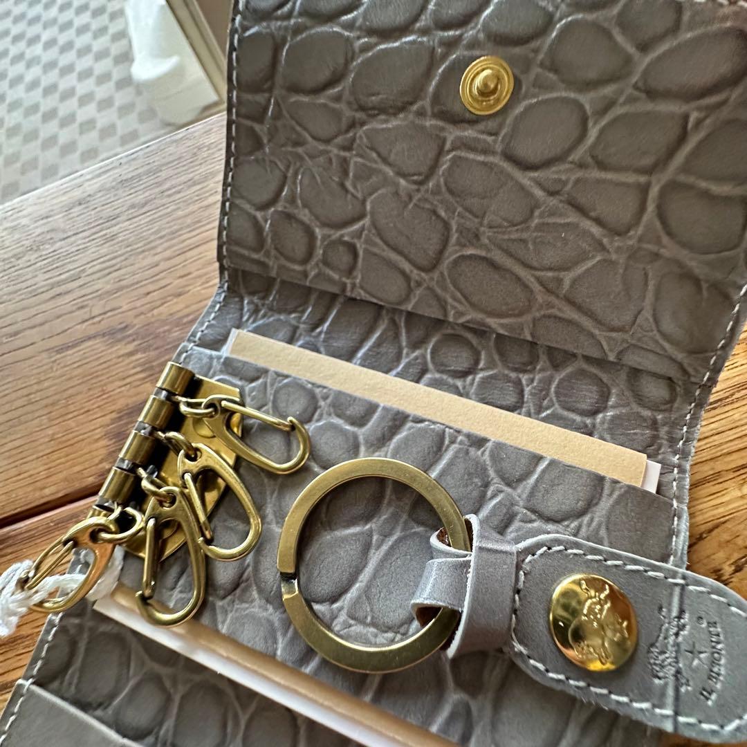 はゆひ　新品イルビゾンテ キーケースウォレット(web限定)