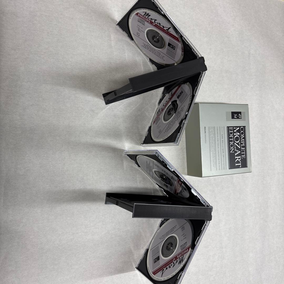 モーツァルト全集第5巻ヴァイオリン協奏曲…と第8巻ピアノ曲の2冊セット