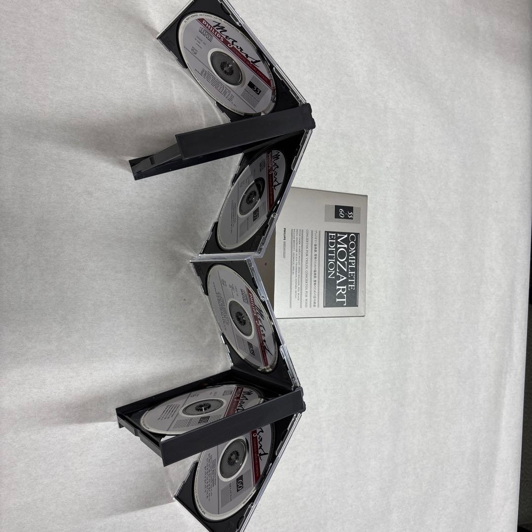 モーツァルト全集第5巻ヴァイオリン協奏曲…と第8巻ピアノ曲の2冊セット