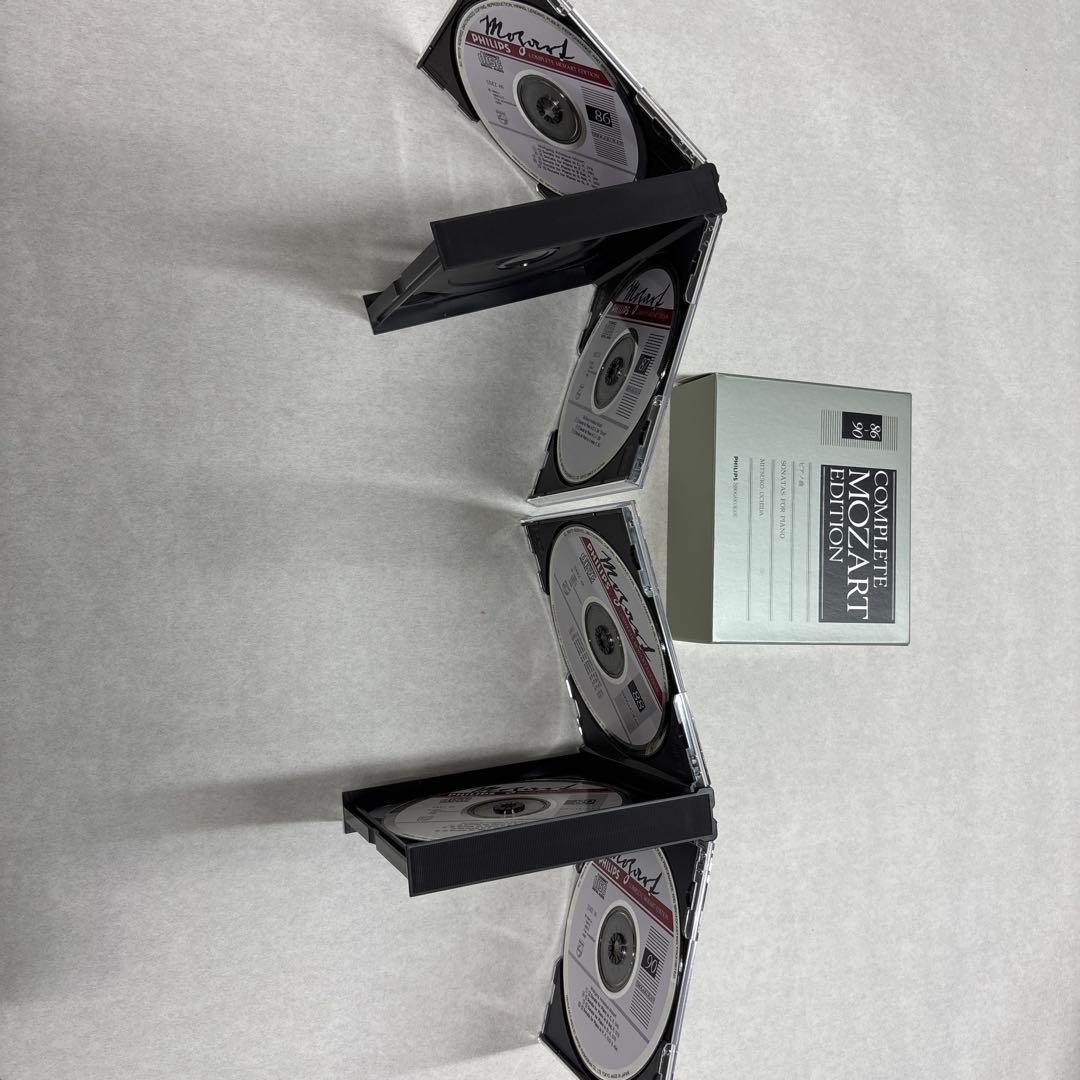 モーツァルト全集第5巻ヴァイオリン協奏曲…と第8巻ピアノ曲の2冊セット