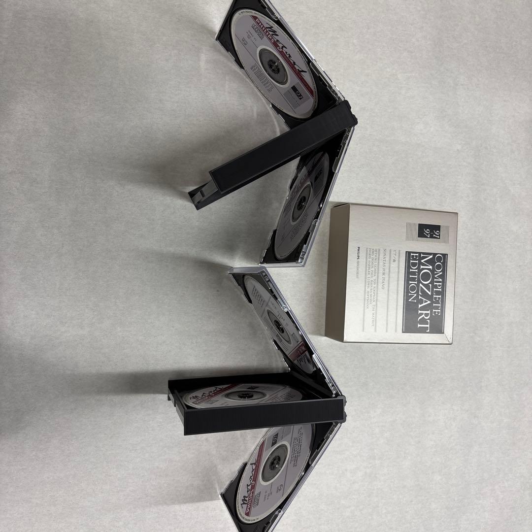 モーツァルト全集第5巻ヴァイオリン協奏曲…と第8巻ピアノ曲の2冊セット