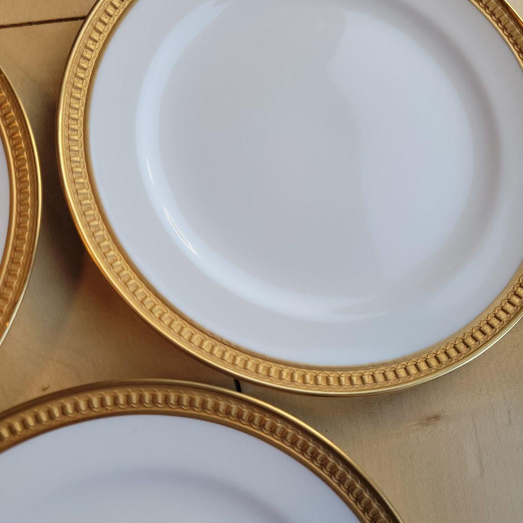 大倉陶園❹　クラウン　エンボス　ケーキ皿　3枚