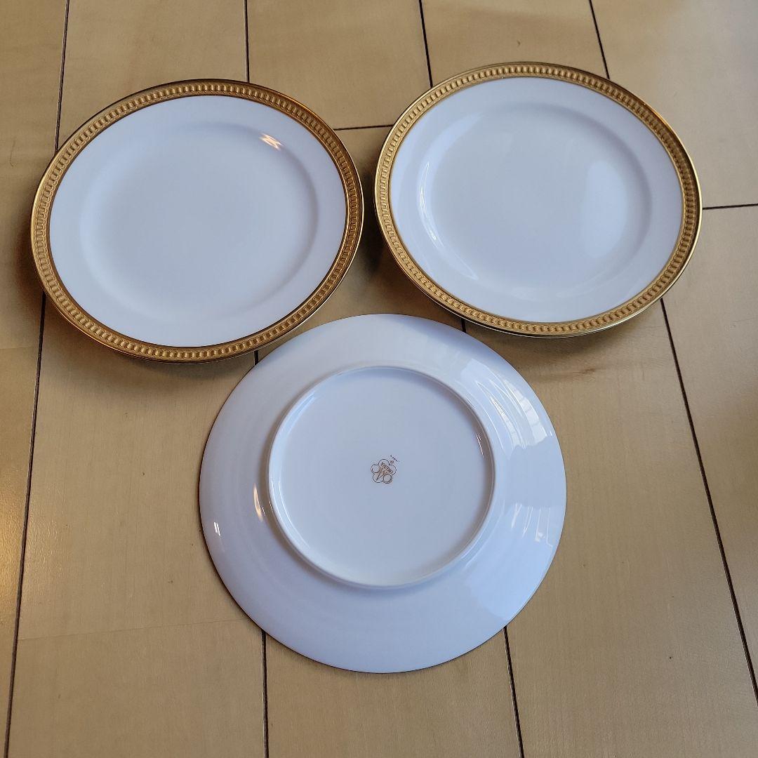大倉陶園❹　クラウン　エンボス　ケーキ皿　3枚