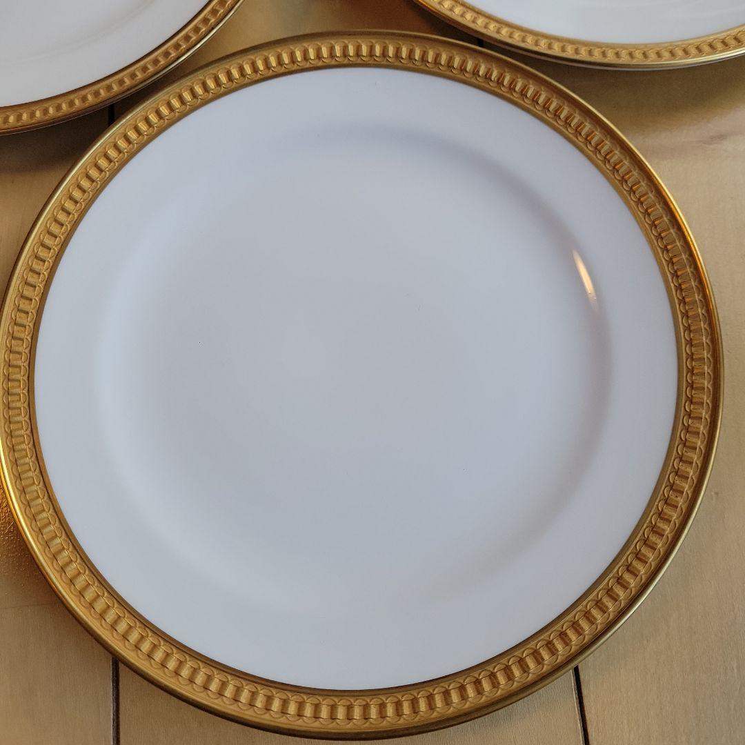 大倉陶園❹　クラウン　エンボス　ケーキ皿　3枚