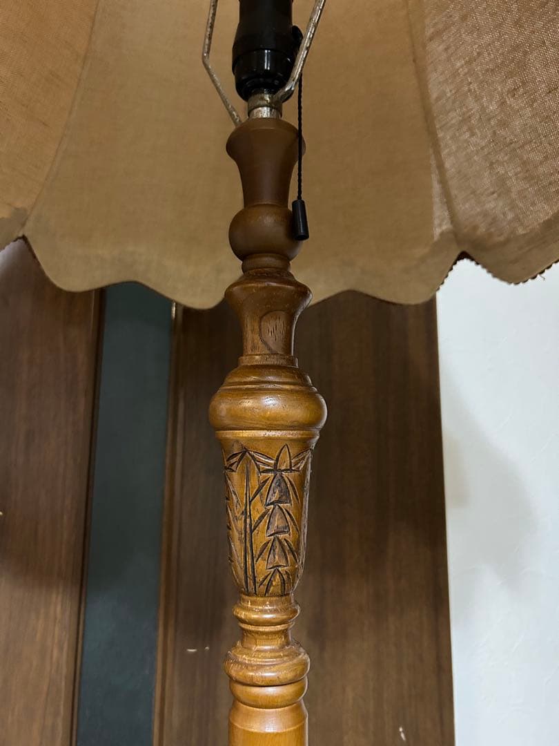 イギリス アンティーク 木製フロアランプ フロアライト　スタンドライト　シェード
