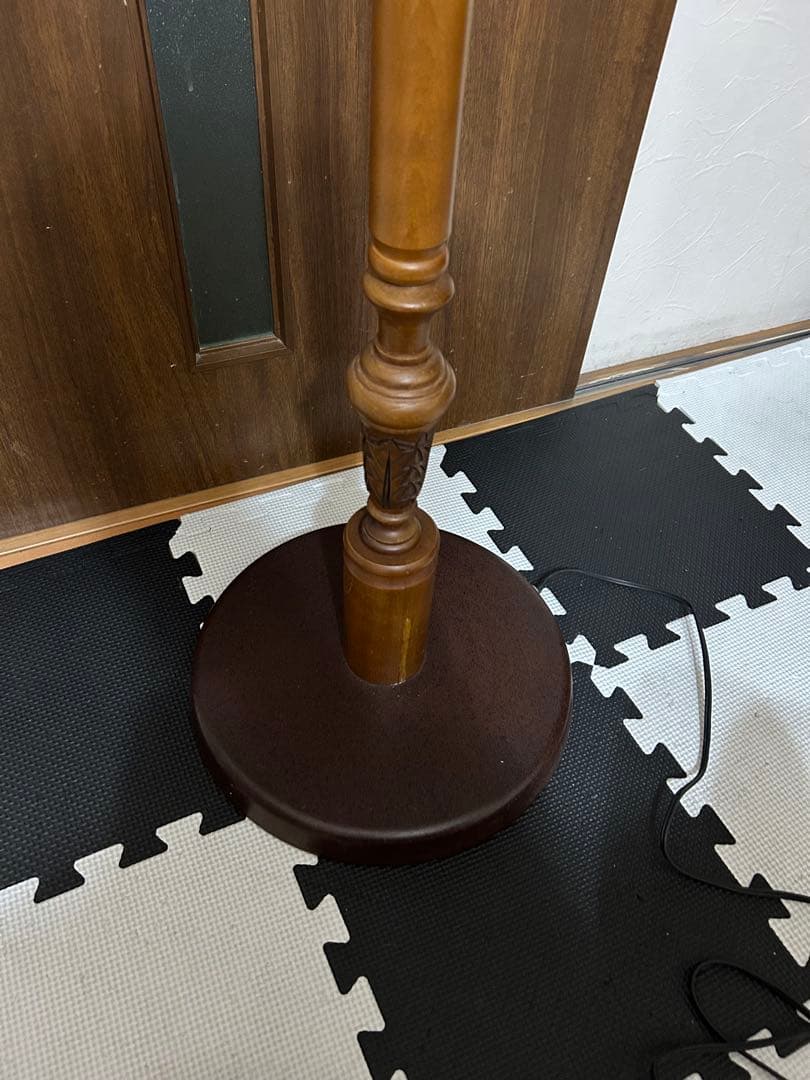 イギリス アンティーク 木製フロアランプ フロアライト　スタンドライト　シェード