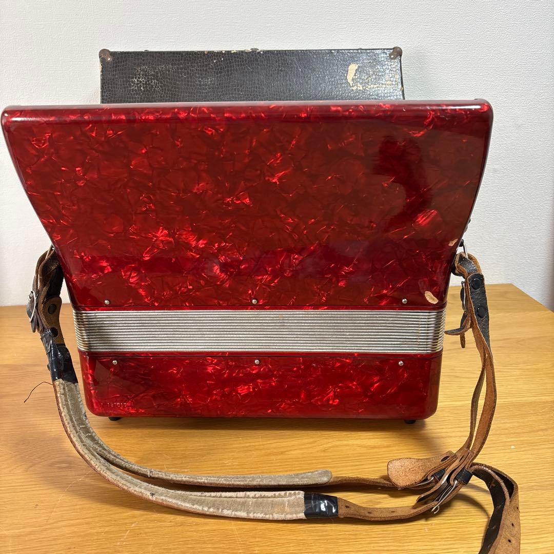 YAMAHA ヤマハ アコーディオン 32鍵盤 8905 ケース付　鍵無し