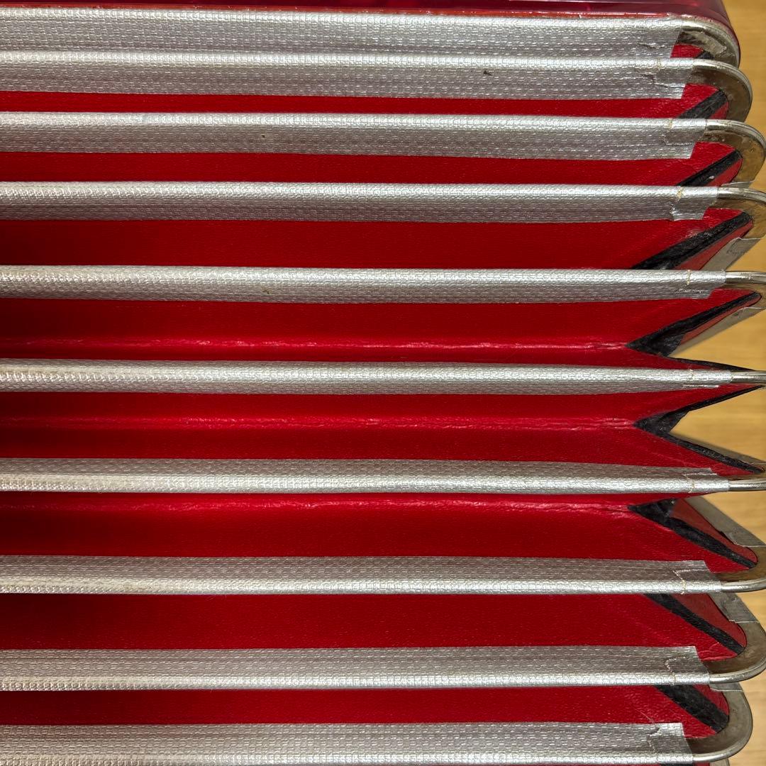 YAMAHA ヤマハ アコーディオン 32鍵盤 8905 ケース付　鍵無し