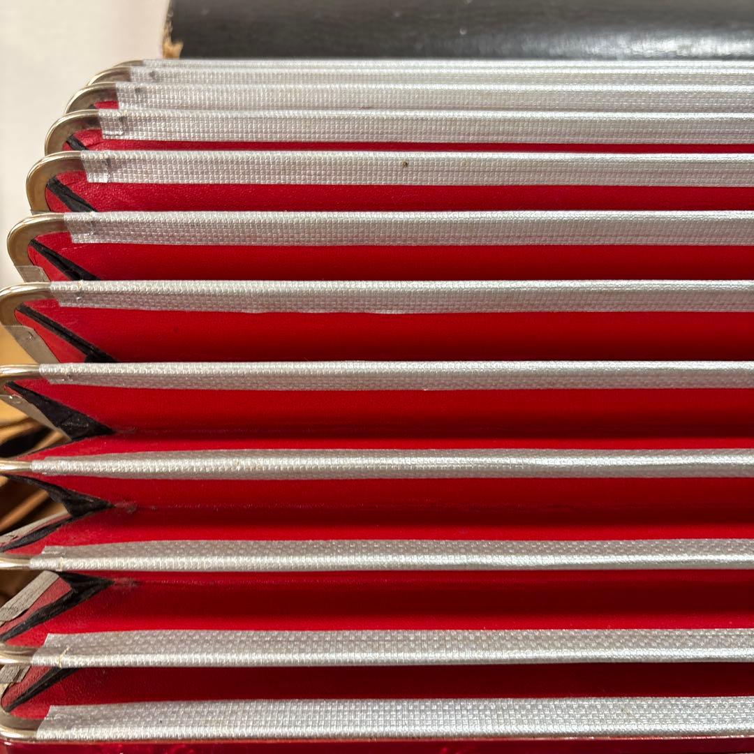 YAMAHA ヤマハ アコーディオン 32鍵盤 8905 ケース付　鍵無し