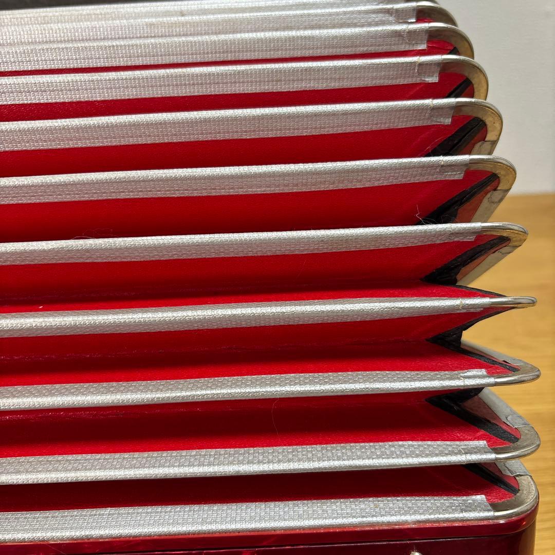 YAMAHA ヤマハ アコーディオン 32鍵盤 8905 ケース付　鍵無し