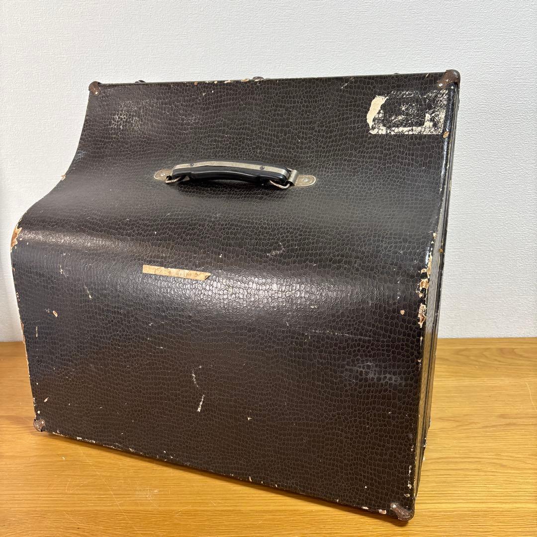 YAMAHA ヤマハ アコーディオン 32鍵盤 8905 ケース付　鍵無し