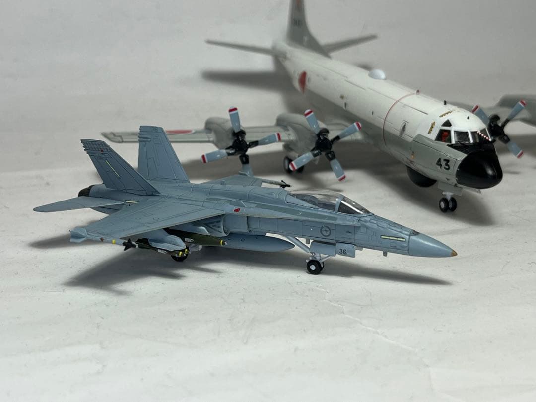 1/144 F/A-18A & 1/144 OP-3C （完成品）