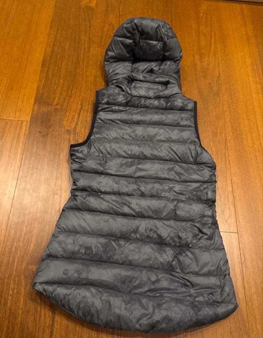 ルルレモン　ダウンベスト　ベスト　パッカブル　防寒　レディース