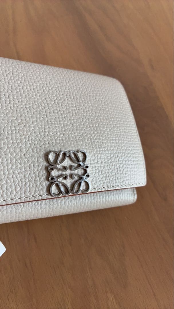限定価格★LOEWE ロエベ 三つ折り財布 ライトゴースト コンパクト ミニ財布