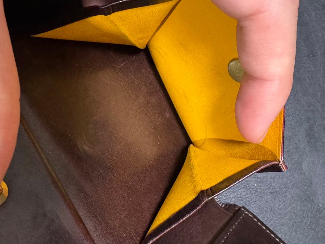 ガンゾ　GUD2　小銭入れ付き二つ折り財布
